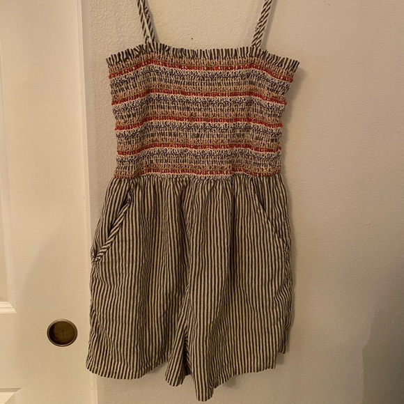 American Eagle Romper - Picture 1 of 4
